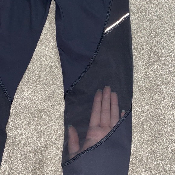 Lululemon 🍋 leggings - barely worn! - Picture 3 of 3